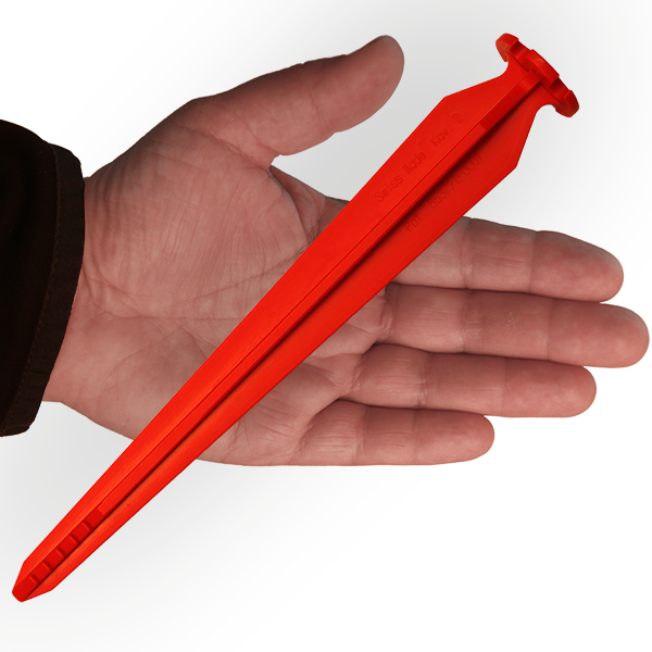 SwissPiranha RT220 tent peg in hand